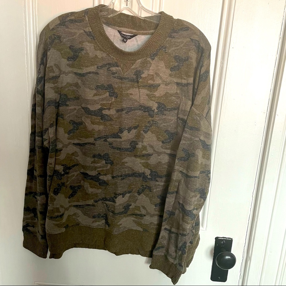 George Camo oversized crew neck sweater size xl worn once